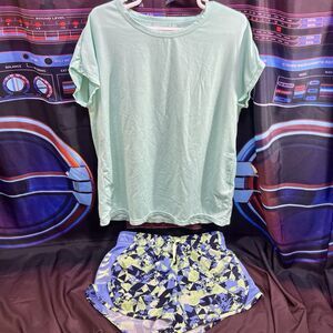 LOT 2 -Girls Size 10/12 athletic NIKE Shorts & 32 Degrees Shirt